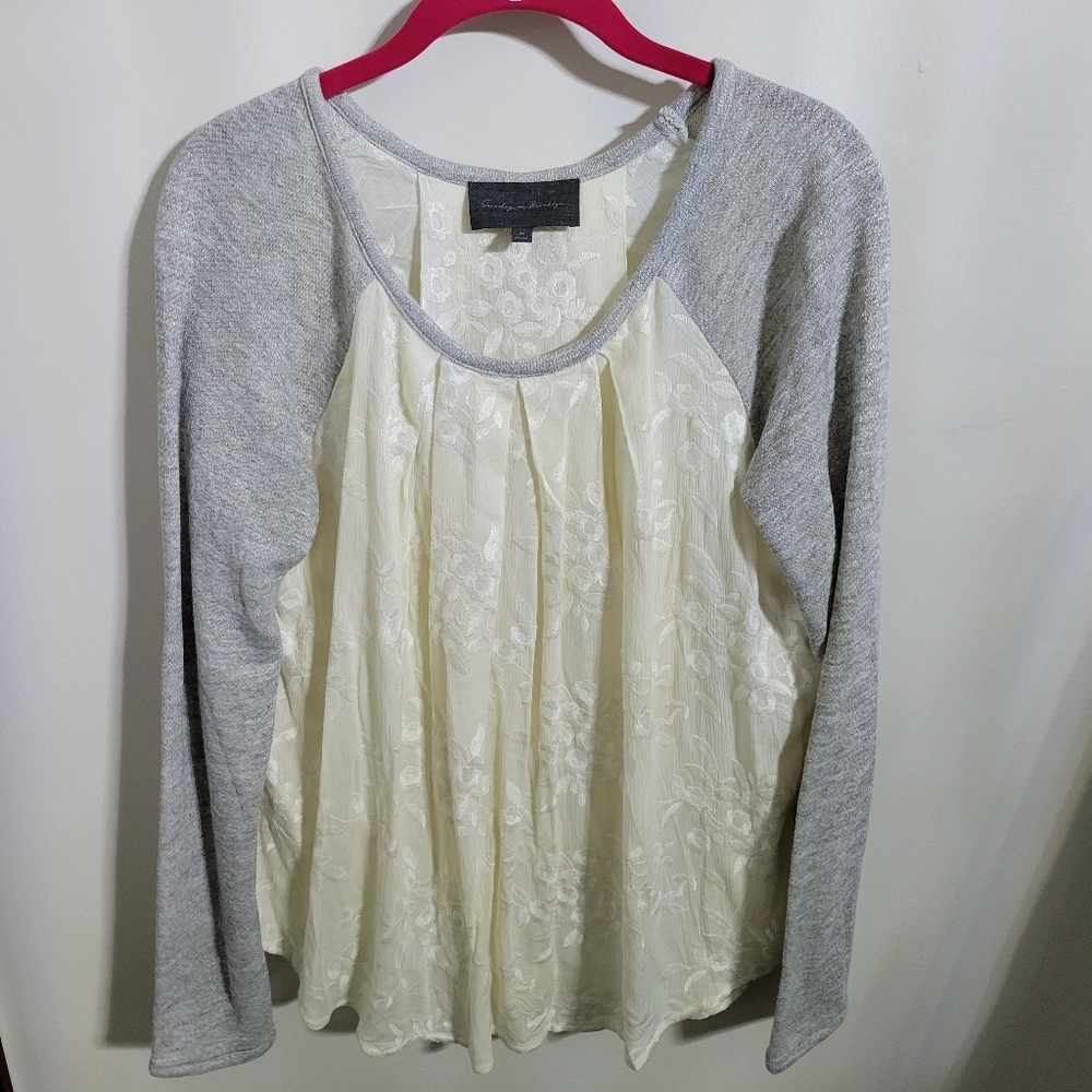 Anthropologie Sunday in Brooklyn Women’s Gray Ivory Lace Top, Size M